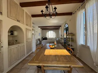 Cuisine ou kitchenette dans l'établissement Grande maison avec vue mer et jacuzzi au cœur de Calvi