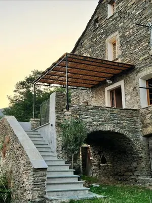 Plan de l'établissement Village House With Character In Corsica