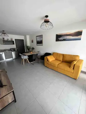 Coin salon dans l'établissement bel appartement vue montagne proche bastia