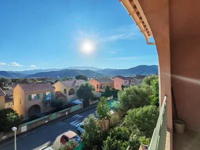 Vue générale sur la montagne ou vue sur la montagne depuis l'appartement