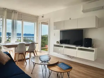 Télévision ou salle de divertissement dans l'établissement Amazing views
