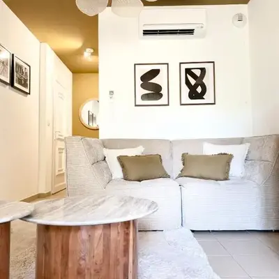 Appartement 2 CHAMBRES PISCINE TERRASSE SAINT FLORENT