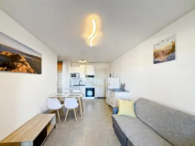 Cuisine ou kitchenette dans l'établissement Résidence Le Clos des Oliviers T2 - Vue mer
