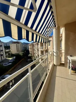 Balcon ou terrasse dans l'établissement Apartment 2 steps from Ile-Rousse Beach