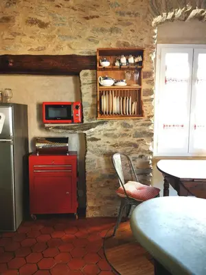 Cuisine ou kitchenette dans l'établissement Gite rustique de charme chez Santa é Pasquà