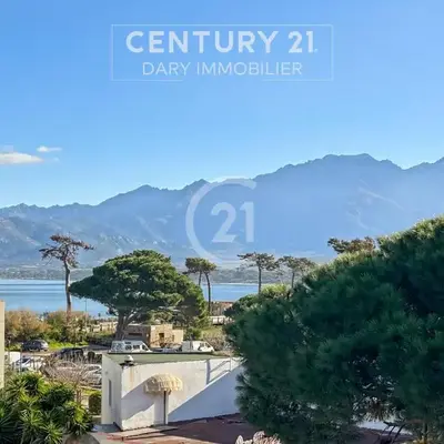 Cosy duplex à deux pas de la plage de Calvi