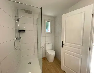 Salle de bains dans l'établissement Charmant Duplex à la campagne