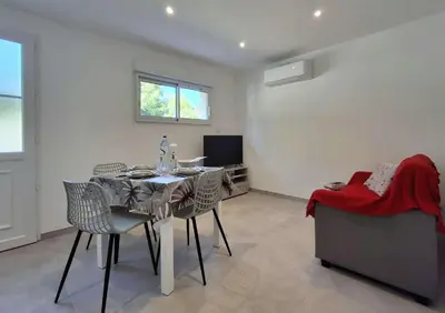 Télévision ou salle de divertissement dans l'établissement Villa Canoe - Appartement 2 pièces