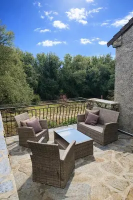 Coin salon dans l'établissement Appartement charmant - Entre campagne et ville