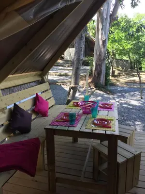Jardin de l'établissement Camping les Orangers
