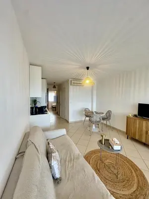 Télévision ou salle de divertissement dans l'établissement Bel appartement 4 personnes