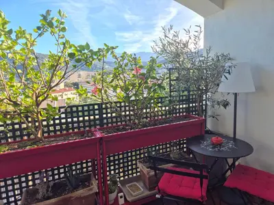 Balcon ou terrasse dans l'établissement Mer et Montagne Appartement Prestigieux 7 couchages et salle de sport