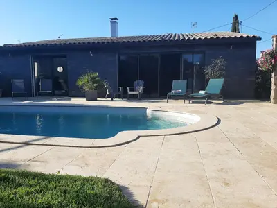 Piscine de l'établissement Villa LICCIA ou située à proximité