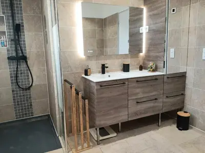 Salle de bains dans l'établissement Villa LICCIA