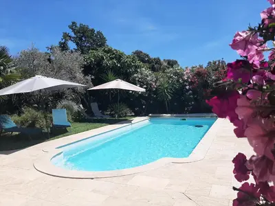 Piscine de l'établissement Villa LICCIA ou située à proximité