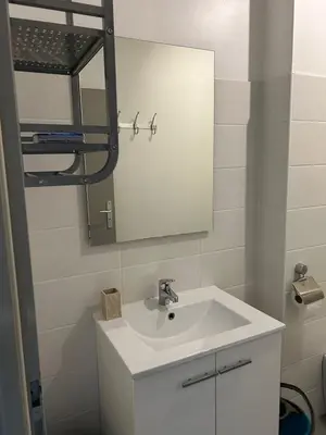 Salle de bains dans l'établissement Charmant studio en centre-ville