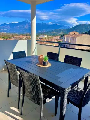 Vue générale sur la montagne ou vue sur la montagne depuis l'appartement