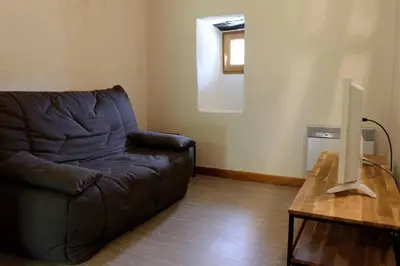 Plan de l'établissement Agréable triplex Nelly situé en moyenne montagne