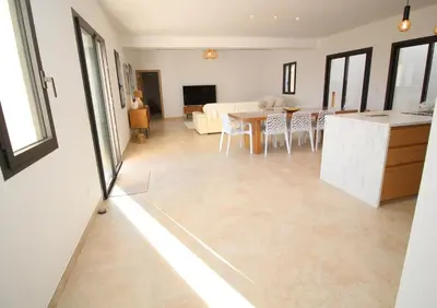 Plan de l'établissement Villa familiale avec piscine,15 min des plages