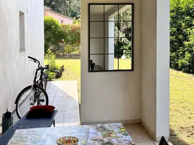Vélo sur le terrain de l'établissement Apartment Résidence Amanda by Interhome ou dans les environs