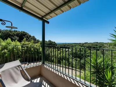 Balcon ou terrasse dans l'établissement Holiday Home Domaine Punta della Guardia Maison A Figa mit Blick auf das Meer by Interhome