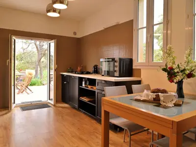 Cuisine ou kitchenette dans l'établissement Holiday Home Weingut Punta della guardia zwischen Meer und Gebirge by Interhome