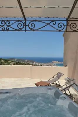 Vue générale sur la mer ou vue sur la mer prise depuis la maison de vacances