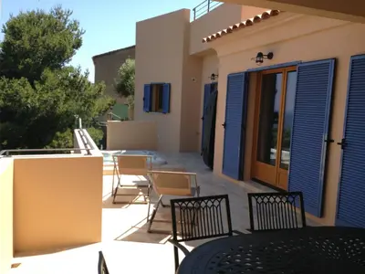 Balcon ou terrasse dans l'établissement Holiday Home Casa Alimea mit Spa und herrlichem Meerblick by Interhome