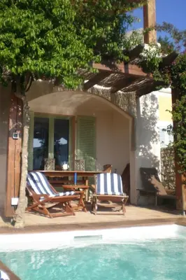 Piscine de l'établissement Apartment Pont de bateau- Meerblick mit privatem Pool by Interhome ou située à proximité