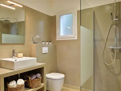 Salle de bains dans l'établissement Holiday Home Villa Belle Vue- direkt am Meer- 1-2 Haustiere erlaubt by Interhome
