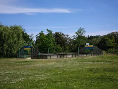 Aire de jeux pour enfants de l'établissement Apartment with Garden - Two Pools - Beach Access