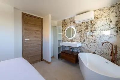 Salle de bains dans l'établissement Casaceccu casa d'Estate