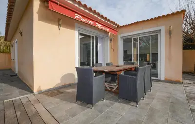 Balcon ou terrasse dans l'établissement Villa Piscine Privative
