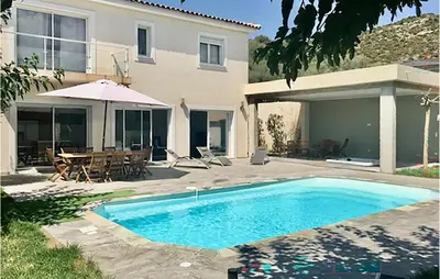 Piscine de l'établissement 4 Bedroom Beautiful Home In Saint Florent ou située à proximité