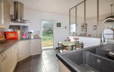 Cuisine ou kitchenette dans l'établissement Beautiful Home In Corbara With Wifi