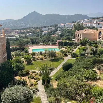 Superbe T2 avec grande terrasse et vue mer Résidence Isola Céleste