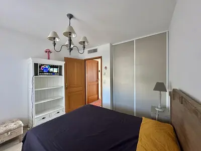Un ou plusieurs lits dans un hébergement de l'établissement Appartement 2 pièces 4 couchages CALVI