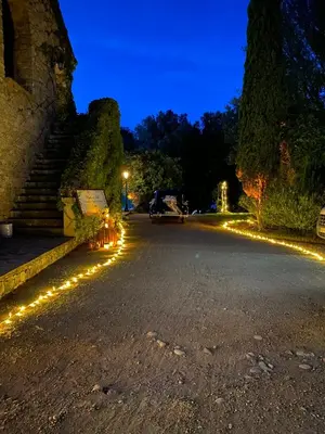 Jardin de l'établissement Chambres de charme - 2 chambres indépendantes avec salles de bains privatives