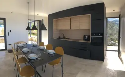 Cuisine ou kitchenette dans l'établissement Villa Between Beaches And Hilltop Villages