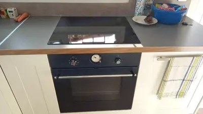 Cuisine ou kitchenette dans l'établissement CORSE bord de plage SANT AMBROGGIO