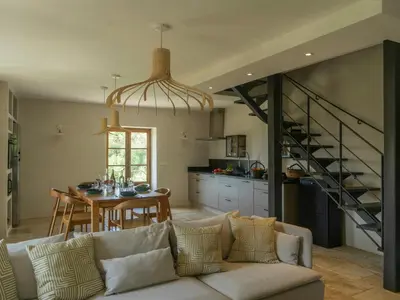 Cuisine ou kitchenette dans l'établissement Beautiful Family Home With Pool Near Pigna