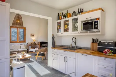 Cuisine ou kitchenette dans l'établissement Villa ANNONCIADE