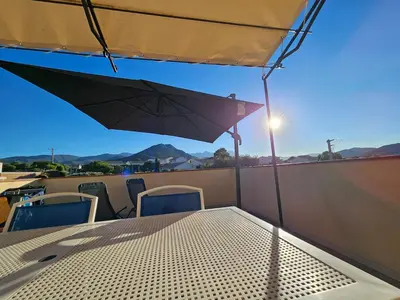 Vue générale sur la montagne ou vue sur la montagne depuis l'appartement