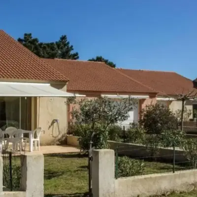 Villa terrasse pour 7 pers avec salon de jardin - API-1-52-1814