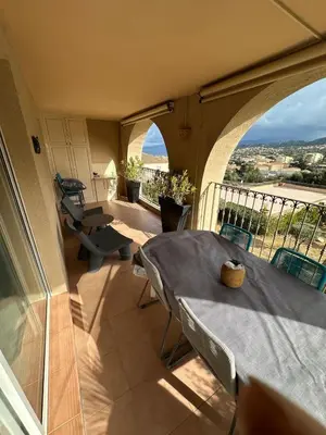 Balcon ou terrasse dans l'établissement Appartement vue mer - Île Rousse, Corse