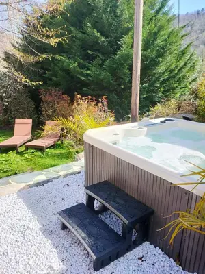Jardin de l'établissement Maison Corse avec SPA - La Casa Serena