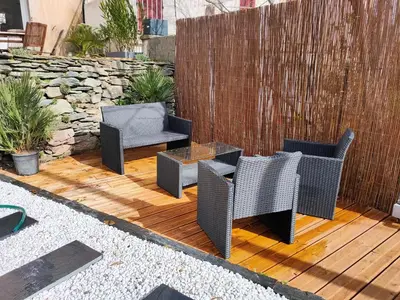 Coin salon dans l'établissement Maison Corse avec SPA - La Casa Serena