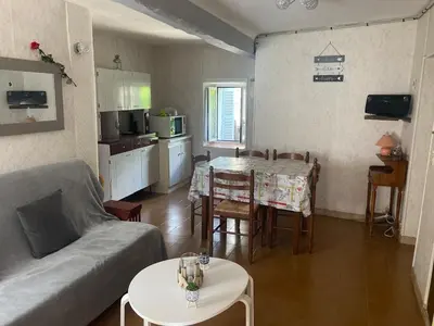 Cuisine ou kitchenette dans l'établissement Maison de village proche Saint-Florent et Bastia