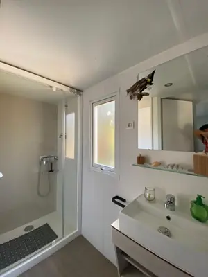 Salle de bains dans l'établissement U paradisu