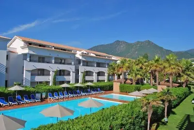 Vue générale sur la montagne ou vue sur la montagne depuis l'appartement